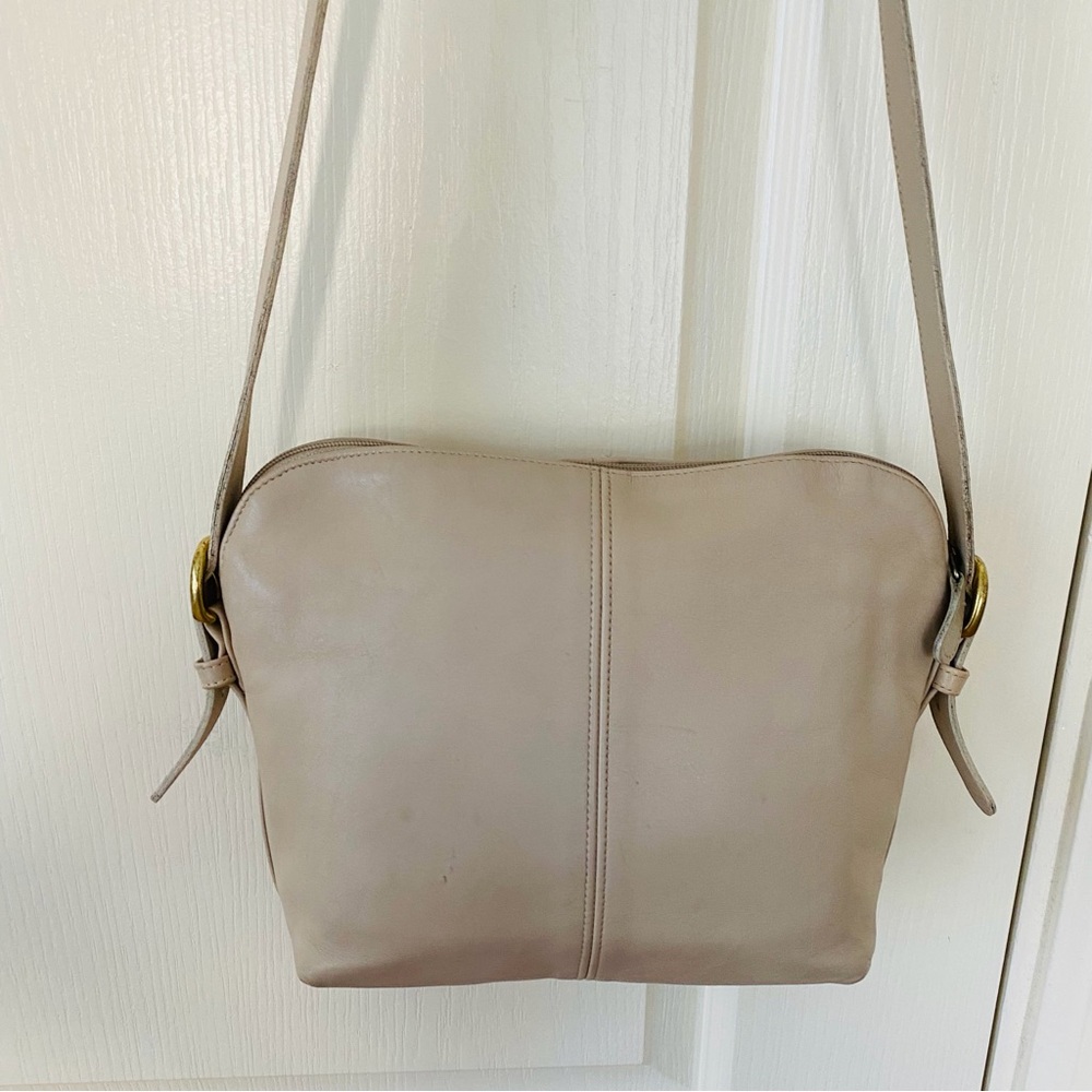 Coach Vintage 1980s Cream Bone Color Leather Crossbody Bag 0592-358 - Picture 6 of 12